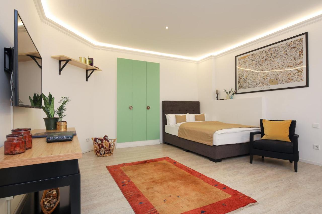 5 Personen Altbau Nahe Kurfuerstendamm - Shakespeare Berlijn Buitenkant foto